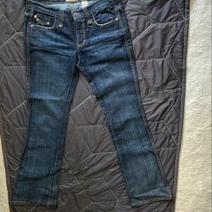 Frankie B Women's Blue Jeans Denim Flare with metal accents on back pockets sz 6